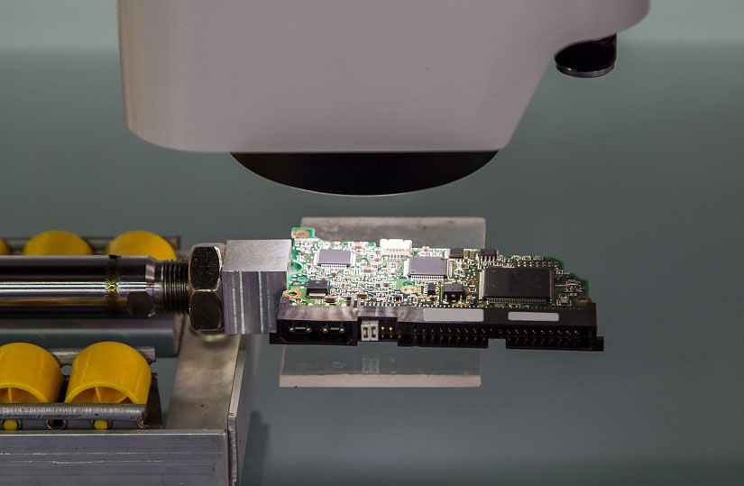 Hệ thống kiểm tra quang học tự động (AOI) trong sản xuất bảng mạch in PCB -  Advantech