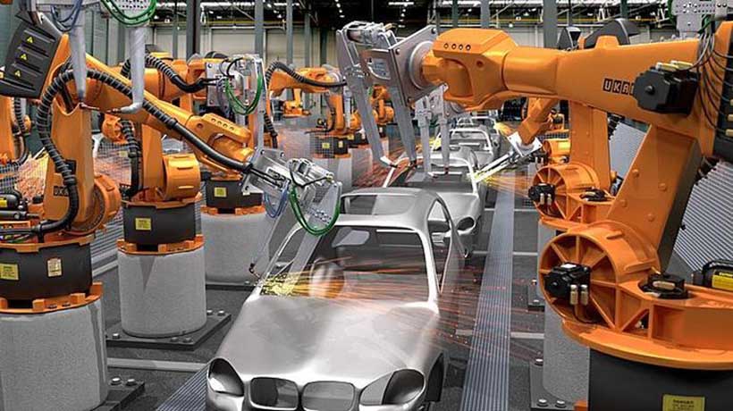 Hệ thống sản xuất tự động bằng cánh tay robot trong nhà máy sản xuất ô tô -  Advantech